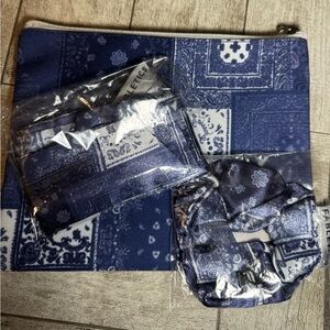 Fabletics Blue Bandana Patchwork 3pc Accessory Set Pouch Scrunchie